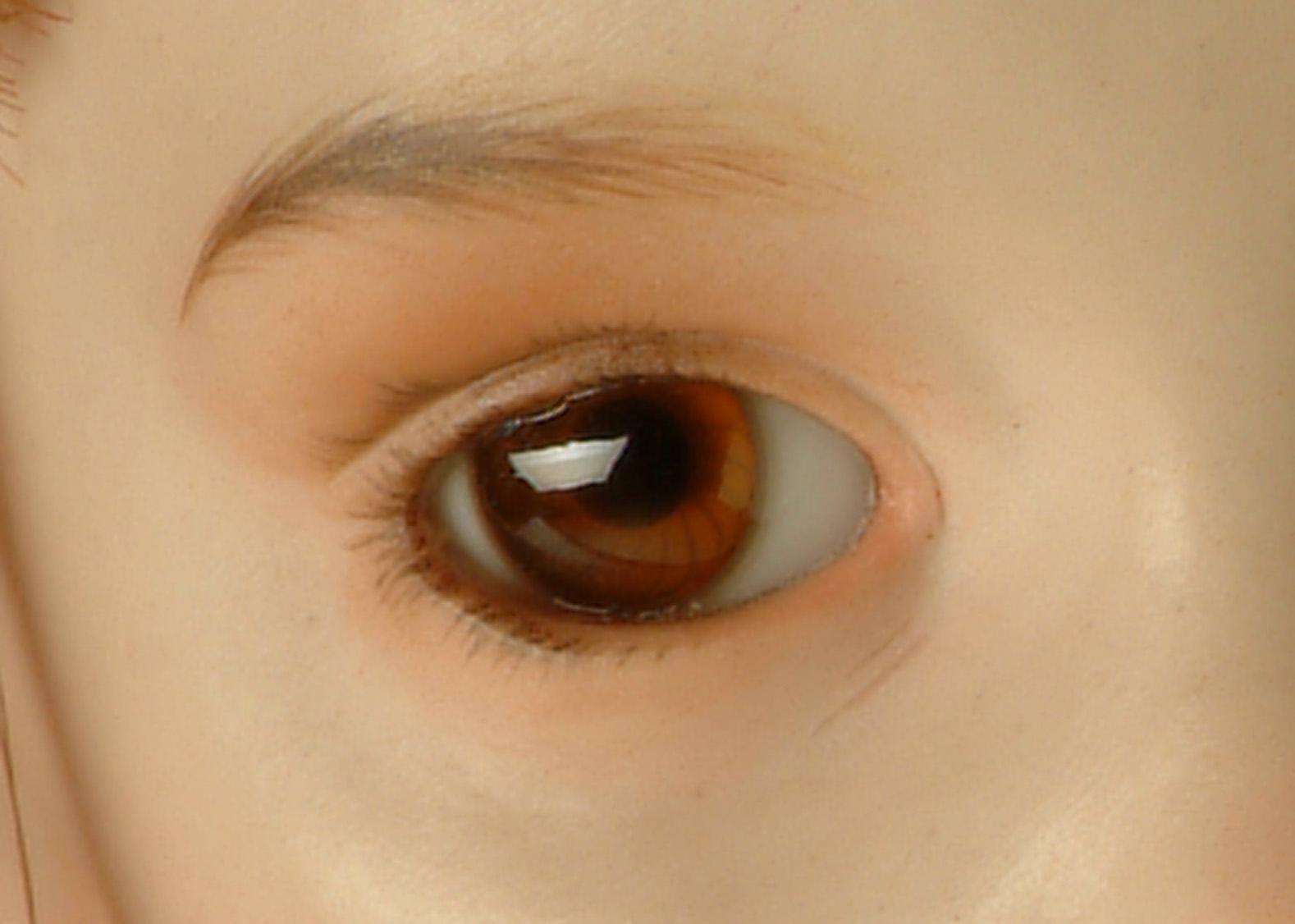 Amaranta eye